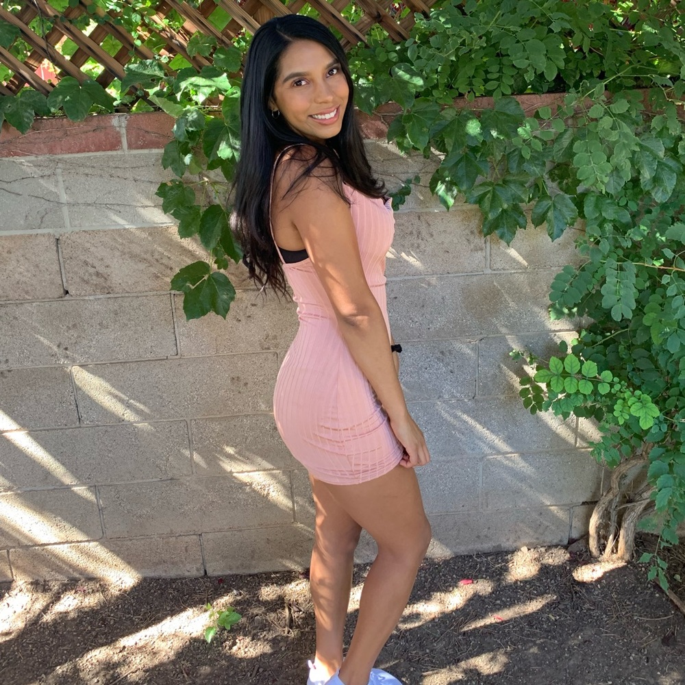Dress - Picture 4 of 6